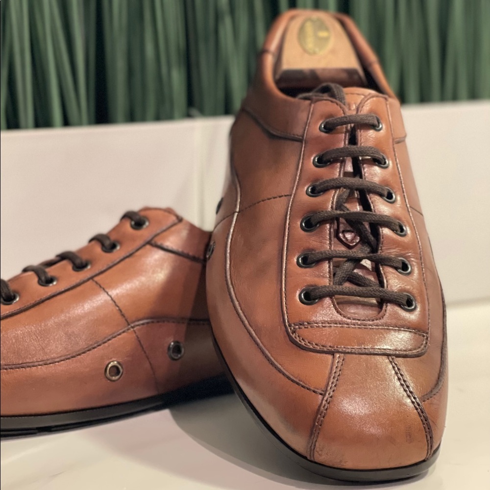 Prada brown leather lace up loafers 🔥🔥Great